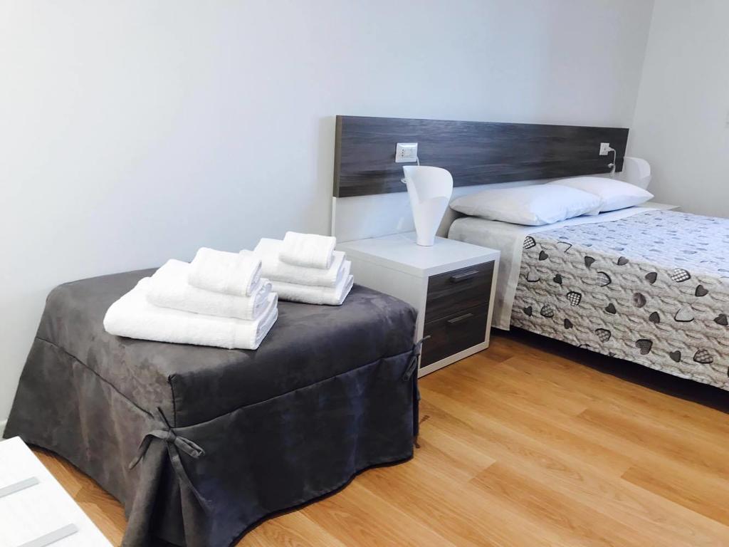 Four Rooms Guesthouse Oristano Exterior photo