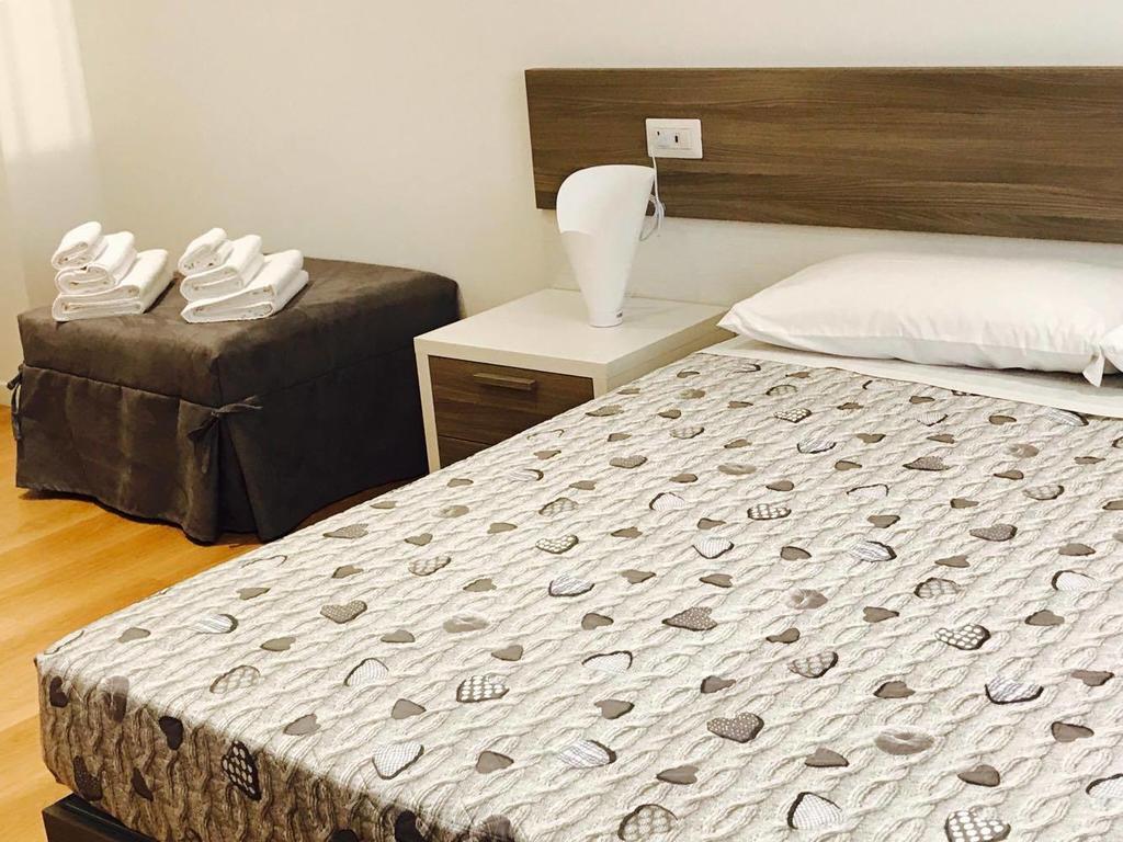 Four Rooms Guesthouse Oristano Exterior photo